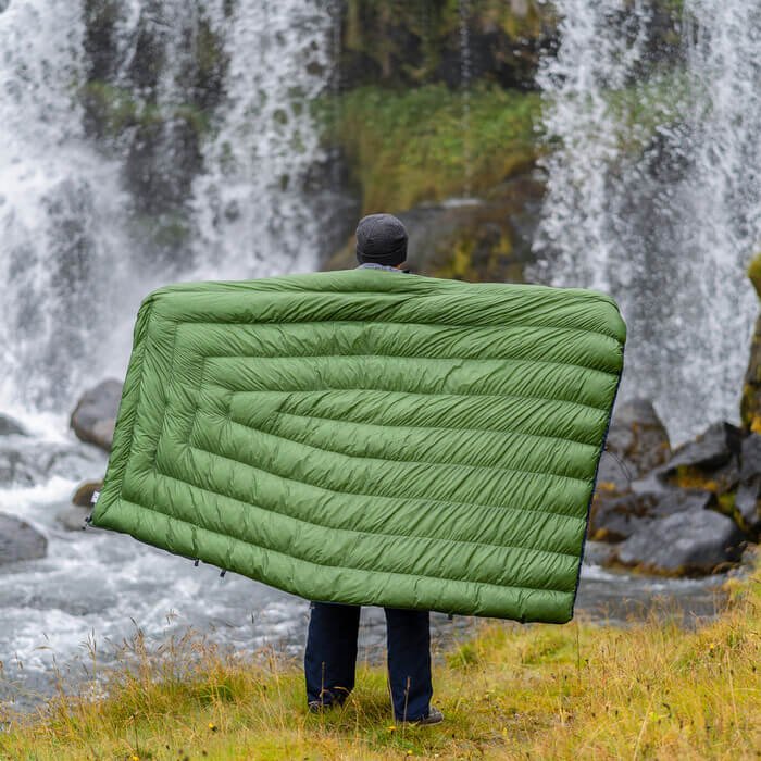 Enlightened Equipment Revelation Quilt 20°F / -6°C without draft collar - Image 15